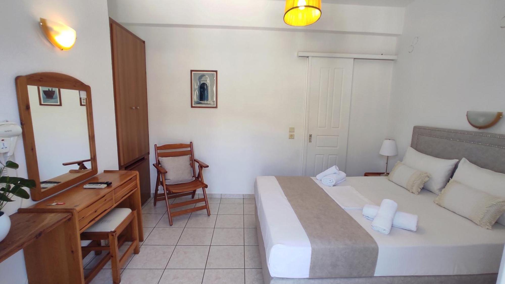 Astrofegia Rooms And Apartments Kamares  Exterior foto